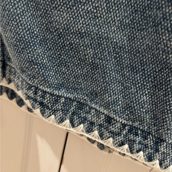 Adorable Jean jacket with pearl buttons size S - Picture 6 of 6